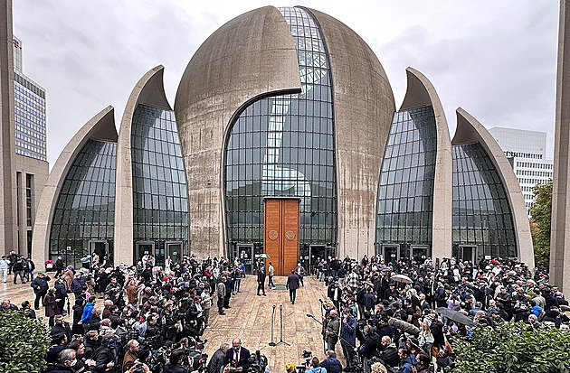 V Kolíně nad Rýnem poprvé svolával muezzin. Znamení zdomácnění, těší muslimy