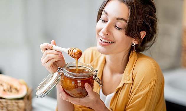 Nahraďte cukr medem. Jaký použít do čaje a jaký do kávy?