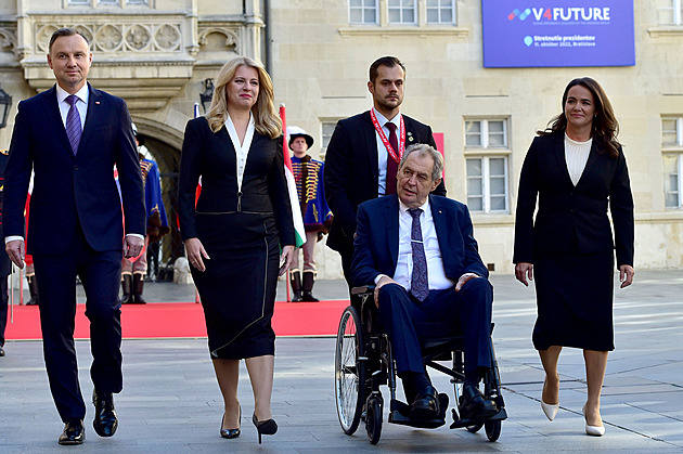 STALO SE DNES: Obyvatelé Krymu vykupují potraviny, zemřel mim Čejka