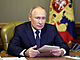 Rusk prezident Vladimir Putin pi videokonferenci v pondl dopoledne. Ve...