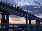 Opravy elezniní ásti Kerského mostu (8. íjna 2022)
