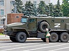 Ruská vojenská technika v okupovaném Chersonu (25. ervence 2022)
