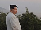 Severokorejský vdce Kim ong-un dohlíí na raketový test. (10. íjna 2022)