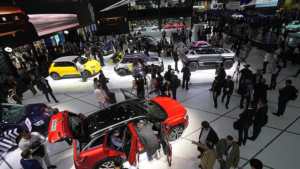 Paíský autosalon 2022 otevel brány 17. íjna ve velmi omezeném rozsahu.