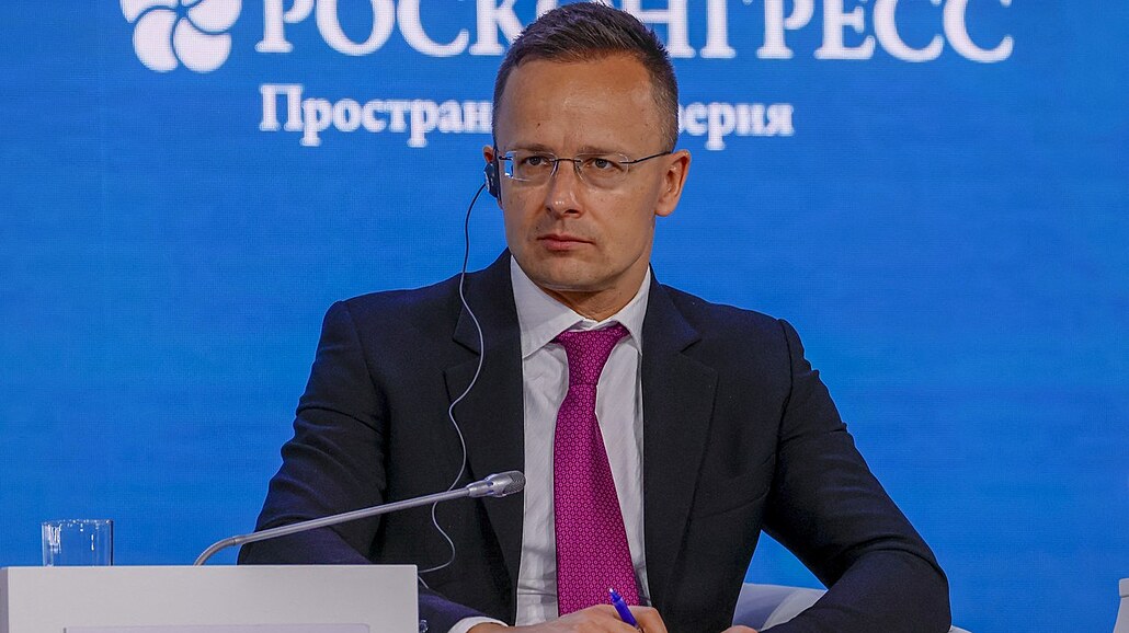Maarský ministr zahranií Péter Szijjártó na energetickém fóru v Moskv (13....