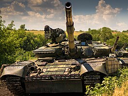 Tanky T-64