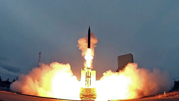 Dne 10. prosince 2015 byl proveden prvn spn test zachycen balistick rakety protiraketou Arrow 3. United States Missile Defense Agency.