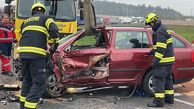 U Pbrami se eln stetla dv auta, jedna ena nehodu nepeila. (11. jna 2022)