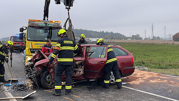 U Pbrami se eln stetla dv auta, jedna ena nehodu nepeila. (11. jna 2022)