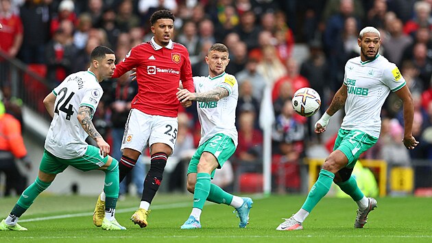 Jadon Sancho z Manchesteru United v obleen hr Newcastlu.