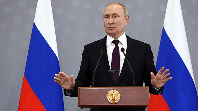 Rusk prezident Vladimir Putin pi projevu (14. jna 2022)