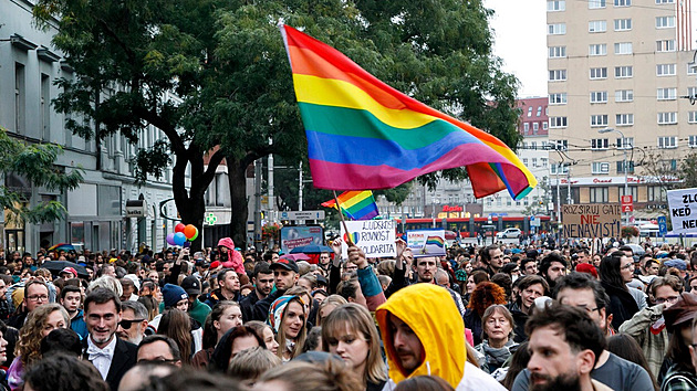 Pochod na uctn obt a odsouzen nenvistnho inu proti LGBT+ komunit v Bratislav. (14. jna 2022)