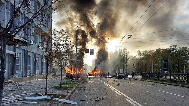 Centrem Kyjeva otslo nkolik exploz. (10. jna 2022)