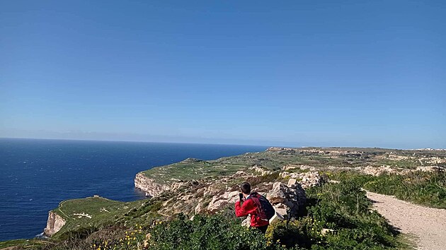 V prbhu djin byla Malta ovldan Fniany, Kartgem, mem, Byzantskou , Francouzi a Spojenm krlovstvm. Nezvislost od Velk Britnie zskala v roce 1964.