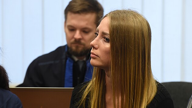 Obalovan Karolina Kordys u Vrchnho soudu v Olomouci, kter jej trest zvil z 5,5 na osm let. (19. jna 2022)