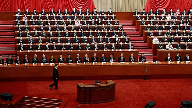 nsk prezident Si in-pching na zahjen 20. sjezdu komunistick strany ve Velkm sle lidu v Pekingu (16. jna 2022)