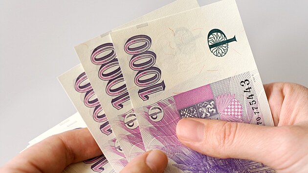 Autoři přispívající do novin, časopisů, rozhlasu či televize pobírají za své články či reportáže zpravidla autorský honorář. Ten z pohledu zákona spadá do specifického režimu. Autorské honoráře se tak v různých případech daní rozdílným způsobem a ne vždy je kvůli nim nutné podávat daňové přiznání.