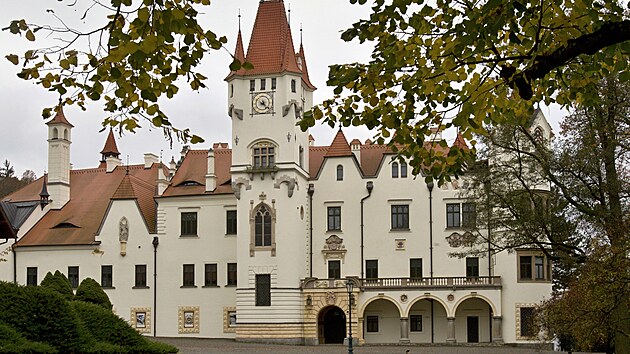 Zmek inkovy na Plzesku je na prodej. (19. 10. 2022)
