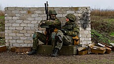 Mobilizovaní rutí rezervisté na stelnici v Doncké oblasti (10. íjna 2022)