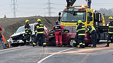 U Píbrami se eln stetla dv auta, jedna ena nehodu nepeila. (11. íjna...