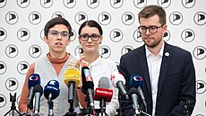 Tisková konference Pirát�. Na snímku Olga Richterová  a Jakub Michálek. (11....