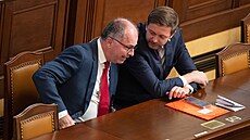 Na jednání Poslanecké snmovny je pítomen Vít Rakuan a Tom Philipp. (11....