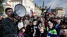 Průvod a demonstrace v Praze za odvolání vlády premiéra Petra Fialy. (12. října... | na serveru Lidovky.cz | aktuální zprávy