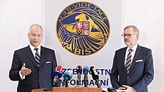 Premiér Petr Fiala na mimoádné tiskové konferenci s editelem Bezpenostní...