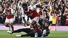 Zálo�ník Arsenalu Bukayo Saka slaví vst�elený gól v domácím ligovém utkání...