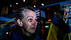 Ukrajina si s Ruskem v�bec poprvé vym�nila v�ze�kyn�. Z ruského zajetí se díky...