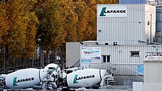 Cementárna spole�nosti Lafarge v Pa�í�i (14. listopadu 2017)