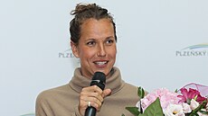 Tenistka Barbora Strýcová vstoupila do Dvory slávy Plze�ského kraje. (12. 10....