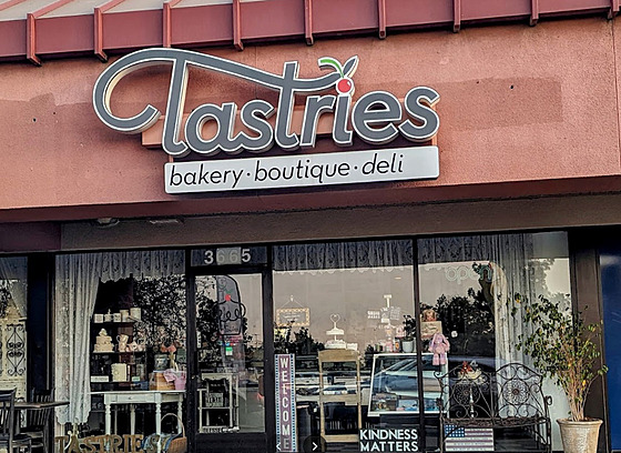 Pekárna Tastries Bakery v kalifornském Bakersfieldu (25. íjna 2022)