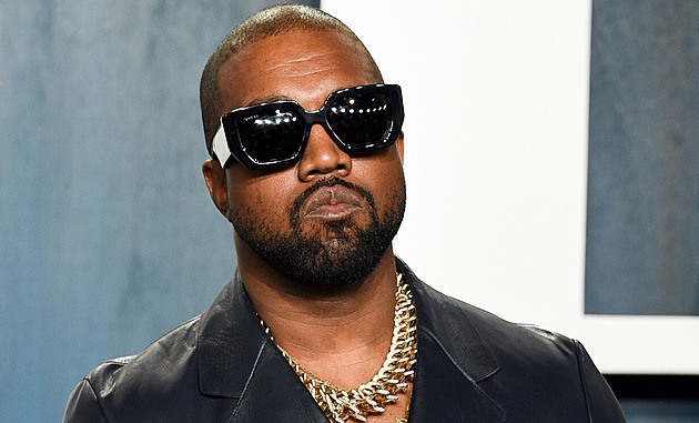 Kanye West přestal být dolarovým miliardářem, firmy ho opouštějí kvůli antisemitismu