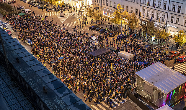 Aby si můj syn mohl vybrat. Lidé v Praze demonstrovali za práva LGBT+ menšiny