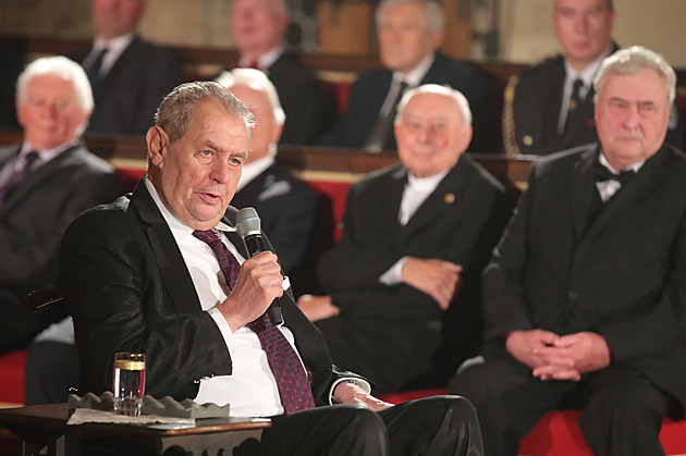 DOKUMENT: Projev prezidenta Miloše Zemana při předávání vyznamenání 28. října 2022