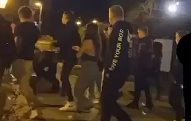 VIDEO: Dětský gang napadl dva chlapce v Liberci, náměstek apeluje na Rakušana