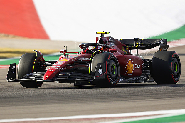 Sainz ovládl kvalifikaci na Velkou cenu USA F1, druhý odstartuje Verstappen
