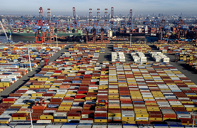 Stopka pro Čínu. V hamburském přístavu nesmí mít větší než čtvrtinový podíl