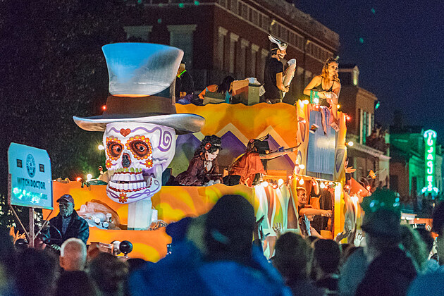 Tu spr�vnou americkou atmosf�ru sv�tku Halloween na�erp�te v New Orleans b�hem...