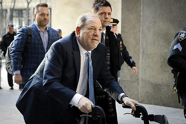 Harvey Weinstein u soudu (New York, 24. nora 2020)