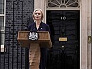 Britská premiérka Liz Trussová oznamuje rezignaci. (20. íjna 2022)