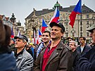 V Brn� lid� demonstruj� za demisi vl�dy Petra Fialy. (28. ��jna 2022)