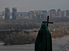 Nejstarí kyjevský monument, socha svatého Vladimíra nad ekou Dnprem, se také...