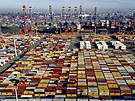 Pístav v Hamburku je nejvtím nmeckým pístavem a tetím nejvtím pístavem...