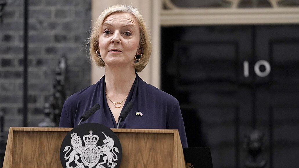 Britská premiérka Liz Trussová oznamuje rezignaci. (20. �íjna 2022)