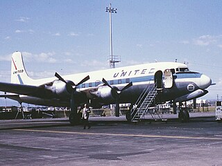 Douglas DC-6 v kabát" United Arilines