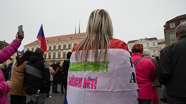 V Brně lidé demonstrují za demisi vlády Petra Fialy. (28. října 2022)