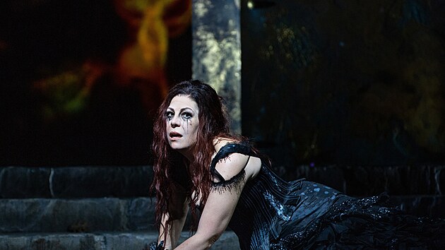 Sondra Radvanovsky jako Medea v inscenaci stejnojmenn opery od Luigiho Cherubiniho v newyorsk Metropolitn opee