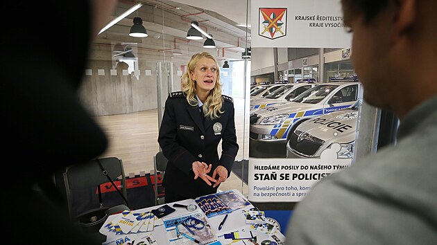 Veletrh pracovn�ch p��le�itost�, kter� po��d� Vysok� �kola polytechnick� Jihlava, dnes pokra�uje.